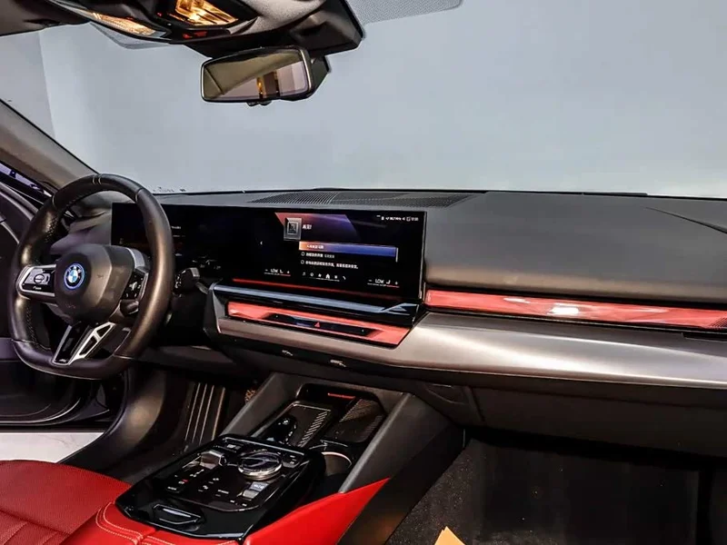 BMW i5 — фото 25