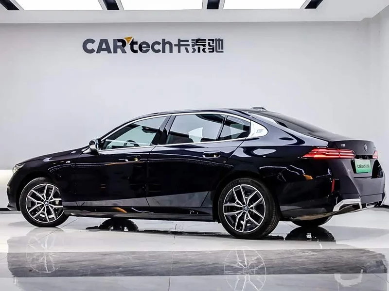 BMW i5 — фото 4