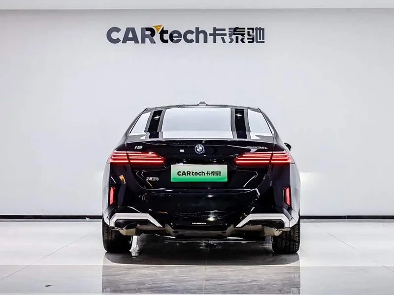 BMW i5 — фото 5
