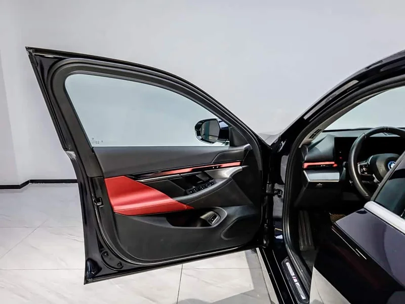 BMW i5 — фото 8