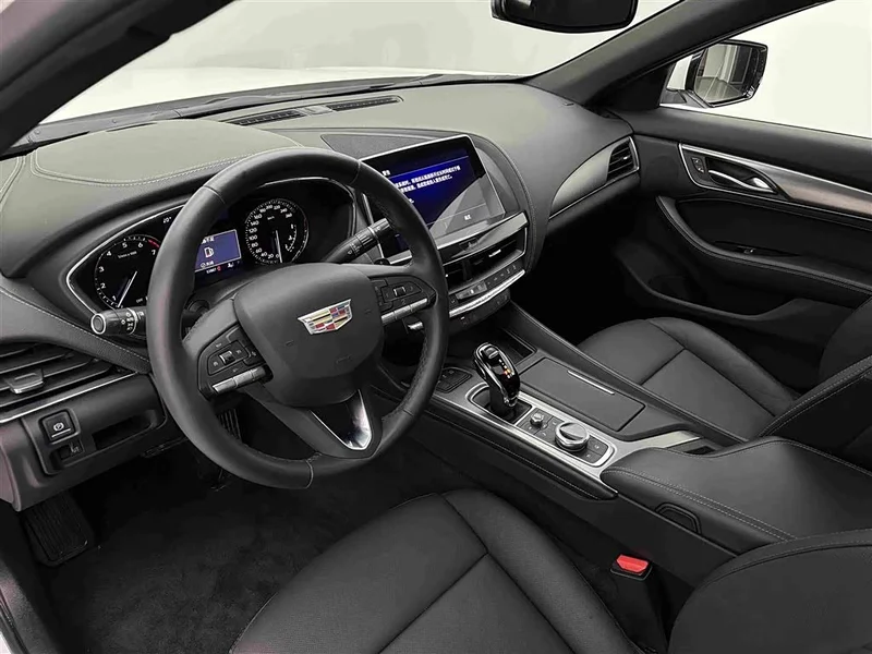 Cadillac CT5 — фото 17