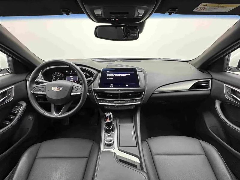 Cadillac CT5 — фото 18