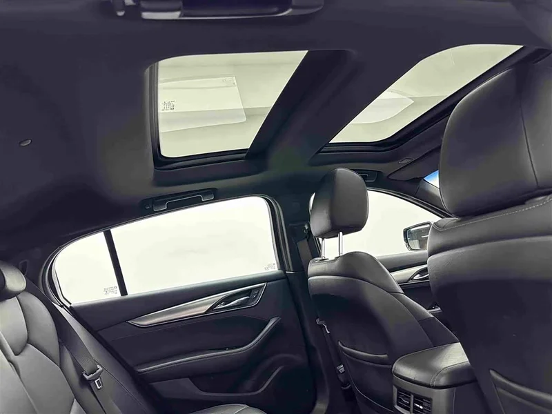 Cadillac CT5 — фото 22