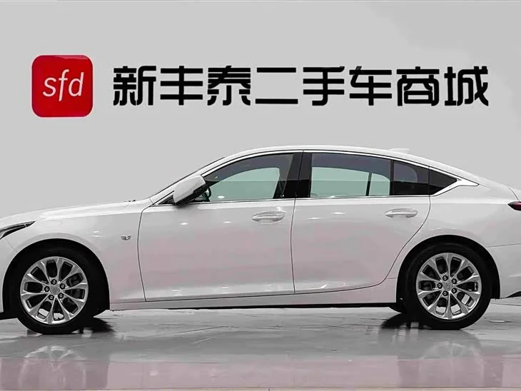Cadillac CT5 — фото 4