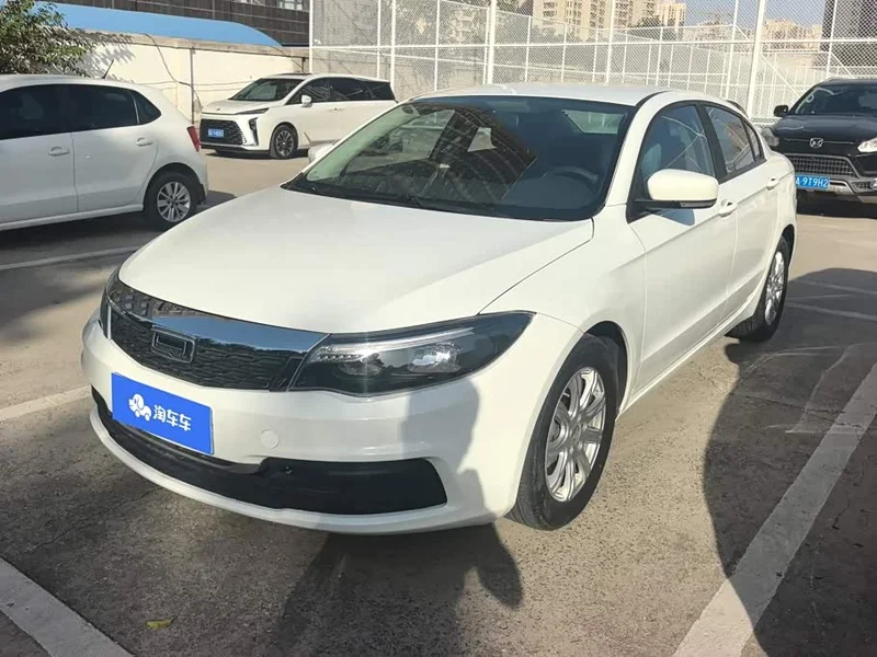 Qoros 3 — фото 1