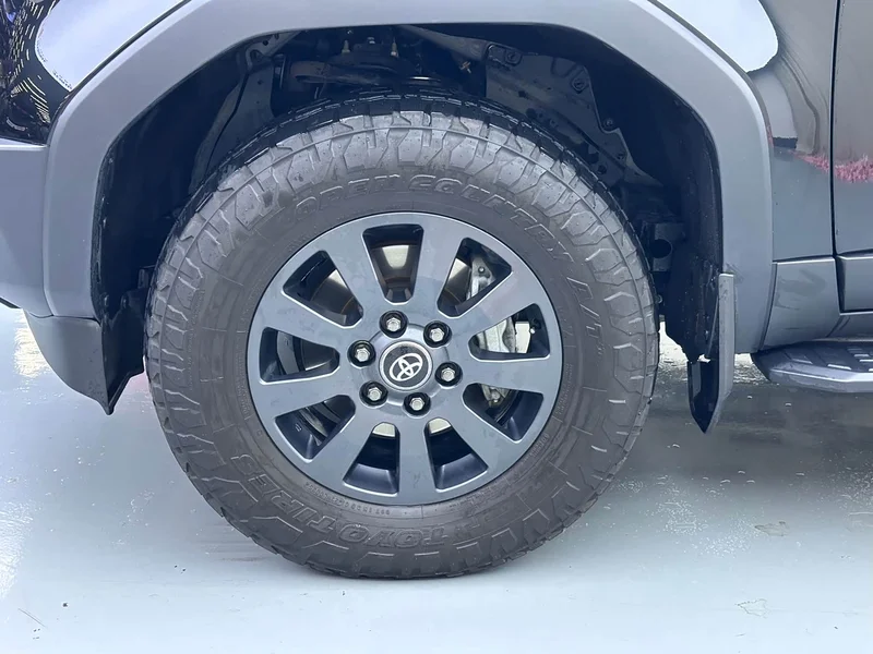 Toyota Prado — фото 4