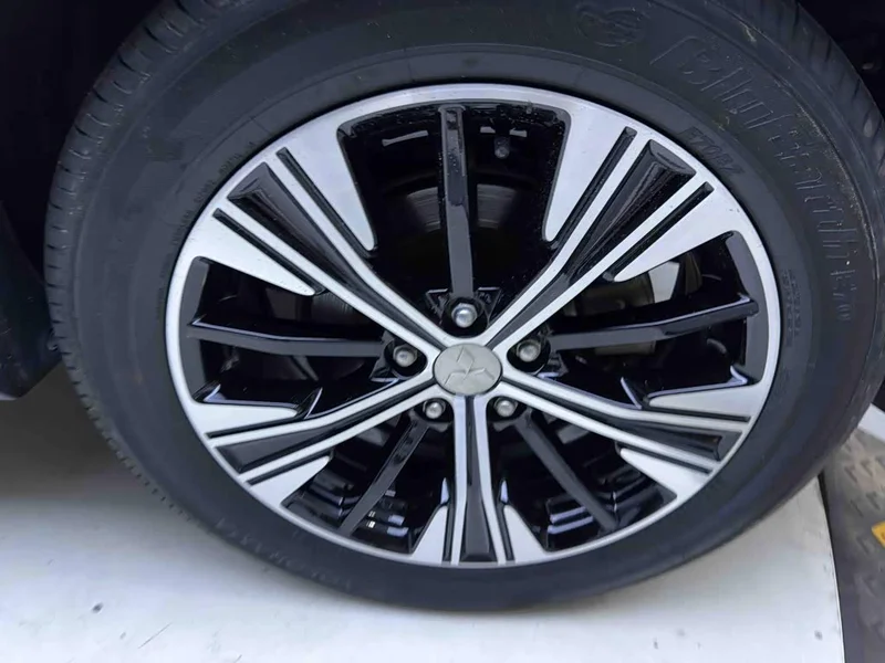 Mitsubishi Eclipse Cross — фото 23