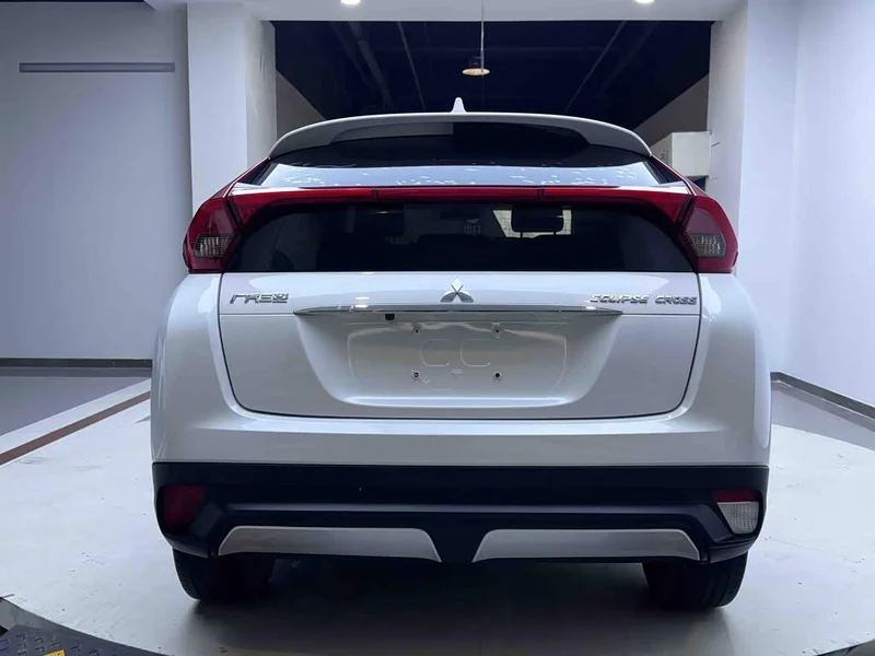 Mitsubishi Eclipse Cross — фото 5