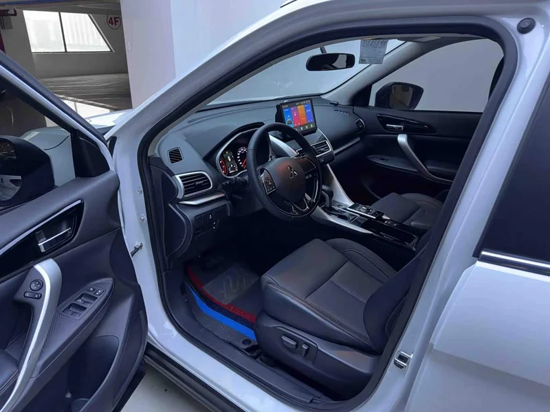 Mitsubishi Eclipse Cross — фото 9