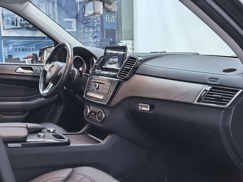 Mercedes-Benz GLE — фото 12