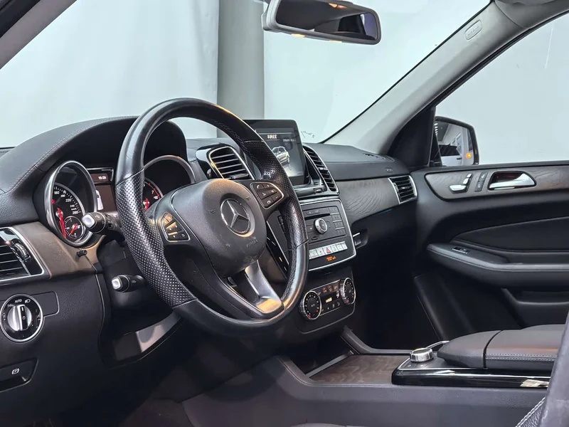 Mercedes-Benz GLE — фото 7