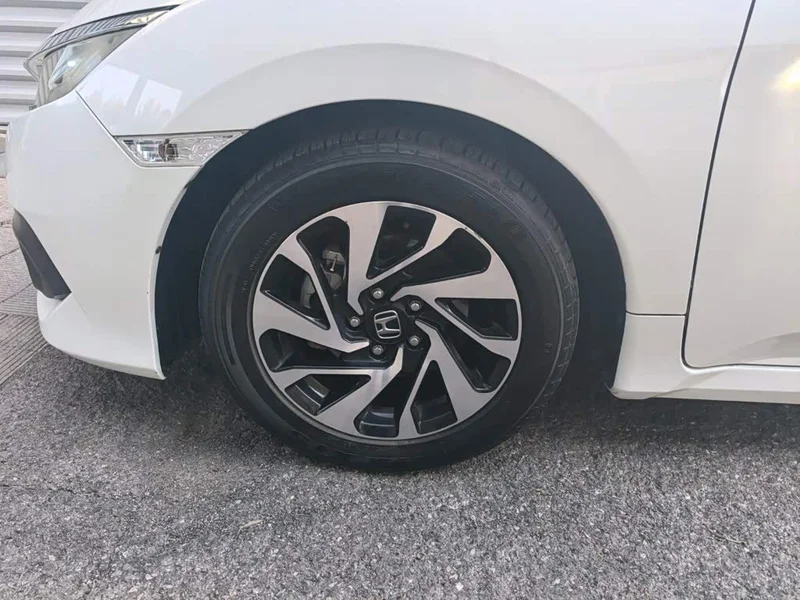 Honda Civic — фото 12
