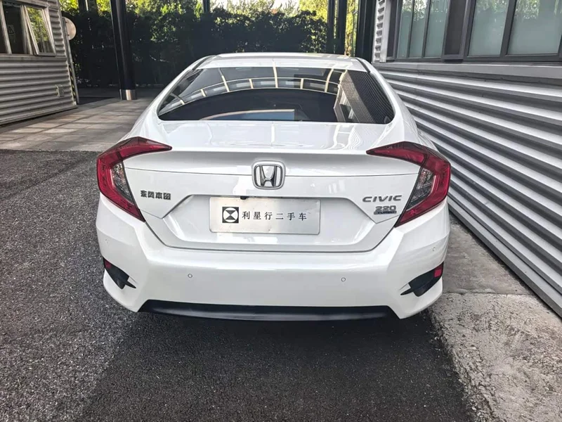 Honda Civic — фото 4