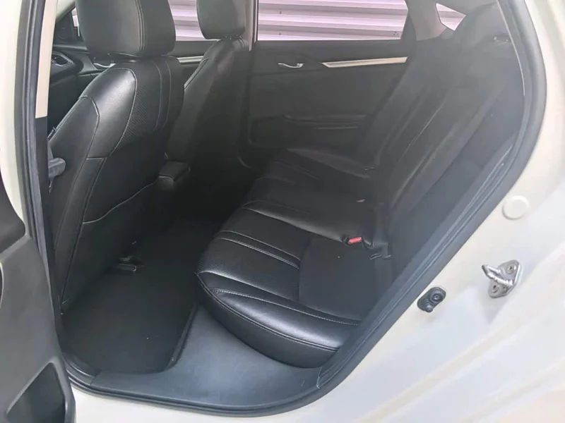 Honda Civic — фото 10