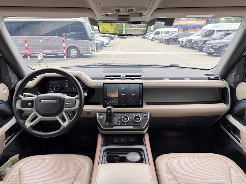 Land Rover Defender — фото 12