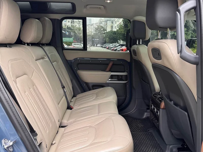 Land Rover Defender — фото 14