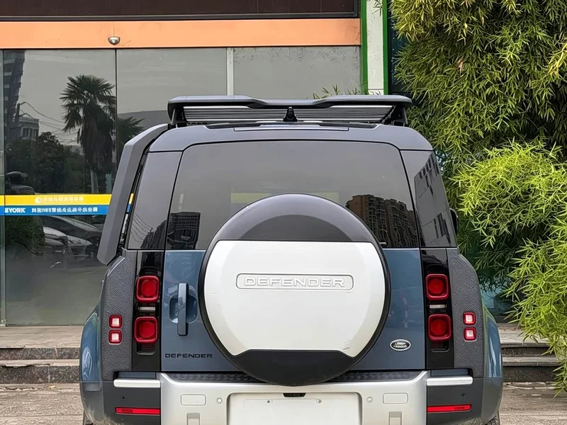 Land Rover Defender — фото 7