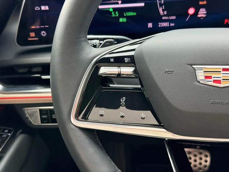 Cadillac GT4 — фото 16