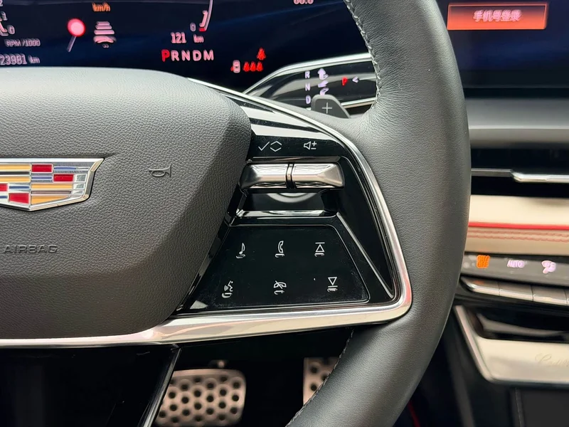 Cadillac GT4 — фото 17