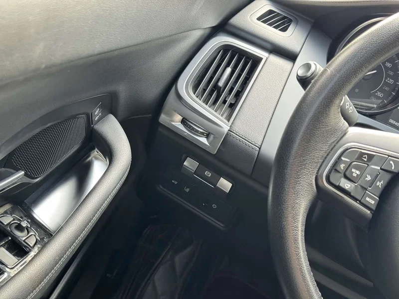 Jaguar E-PACE — фото 18