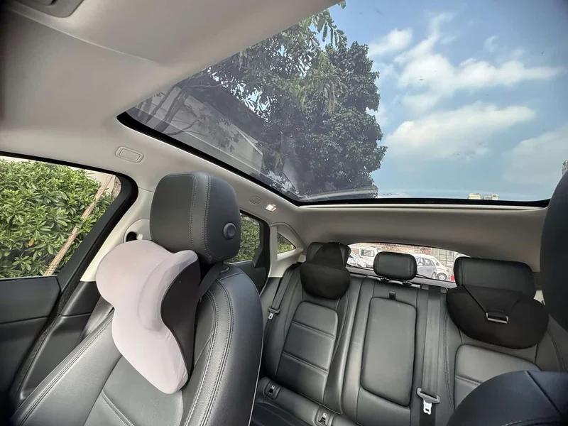 Jaguar E-PACE — фото 10