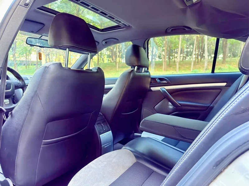 Volkswagen Octavia — фото 9