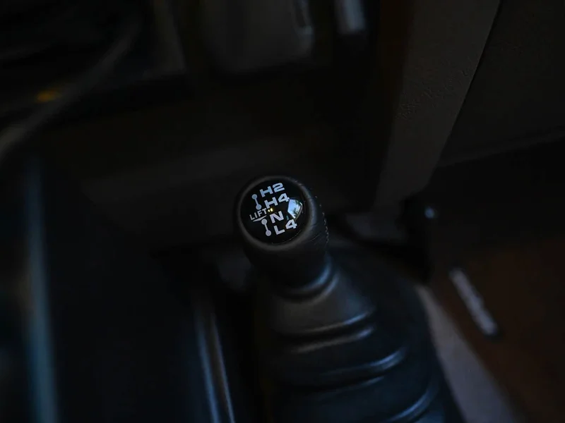 Toyota Land Cruiser (Imported) — фото 11