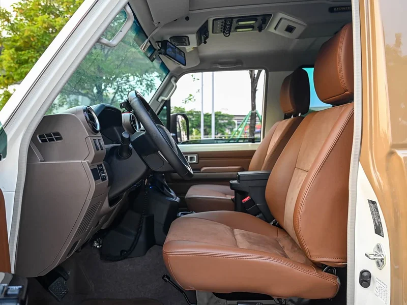 Toyota Land Cruiser (Imported) — фото 13