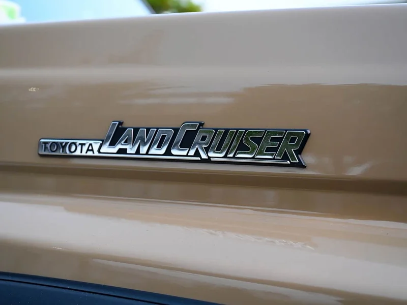 Toyota Land Cruiser (Imported) — фото 21