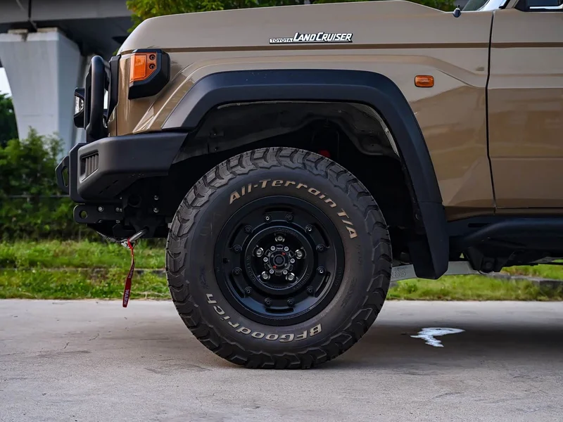 Toyota Land Cruiser (Imported) — фото 22