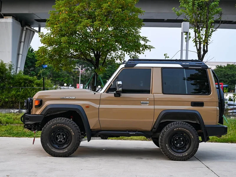 Toyota Land Cruiser (Imported) — фото 3