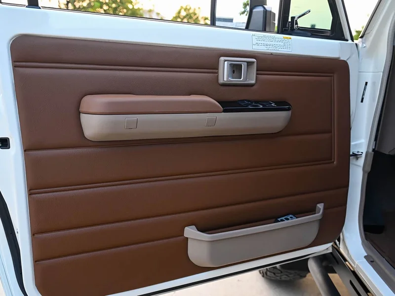 Toyota Land Cruiser (Imported) — фото 6