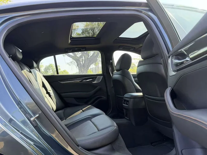 Cadillac CT5 — фото 12