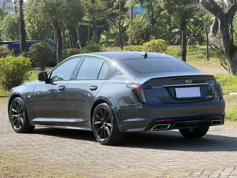 Cadillac CT5 — фото 14
