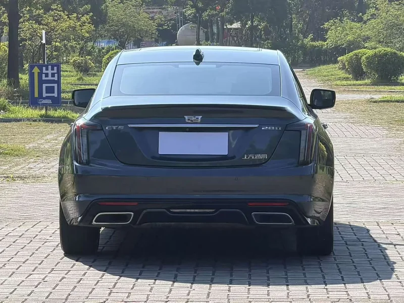 Cadillac CT5 — фото 15