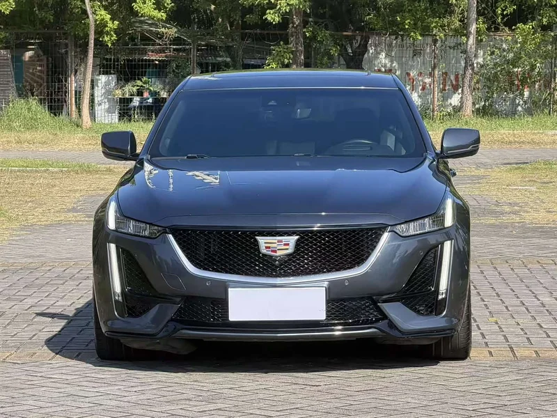 Cadillac CT5 — фото 2
