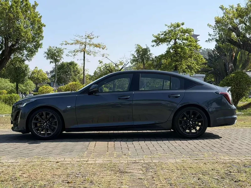 Cadillac CT5 — фото 4