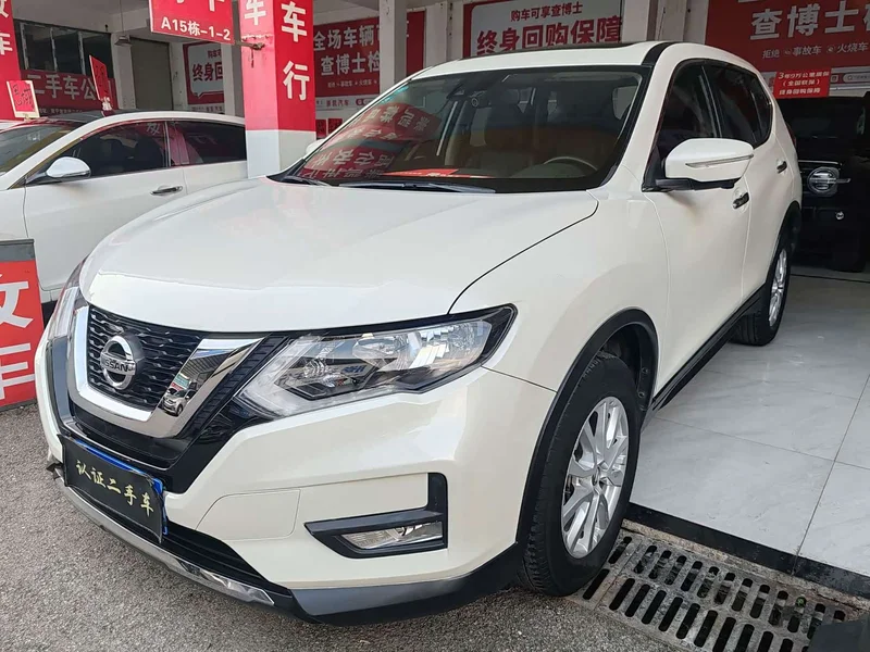 Nissan X-Trail — фото 1