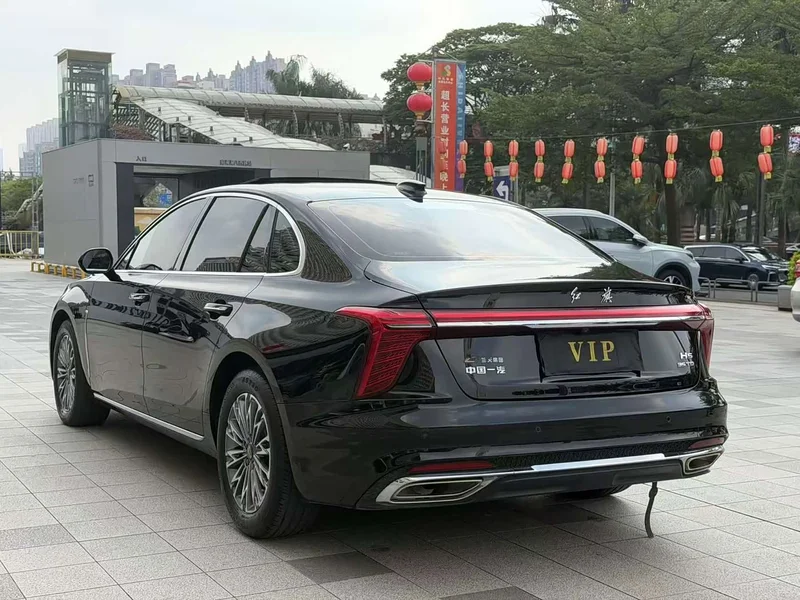 Hongqi H5 — фото 11