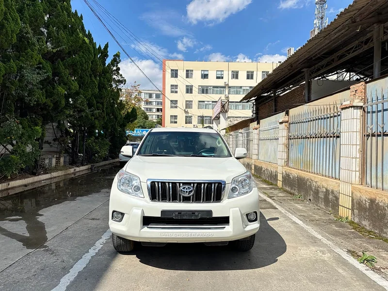 Toyota Prado — фото 2