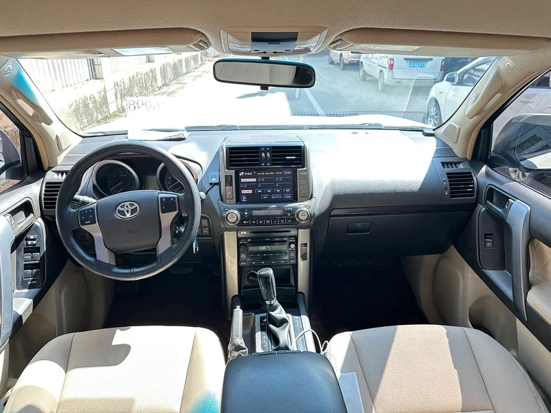 Toyota Prado — фото 4