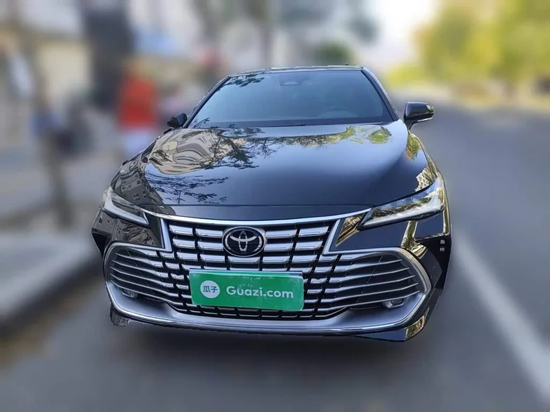 Toyota Avalon — фото 2