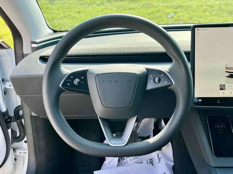 Tesla Model 3 — фото 6