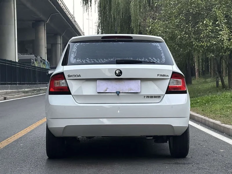 Skoda Citigo — фото 5