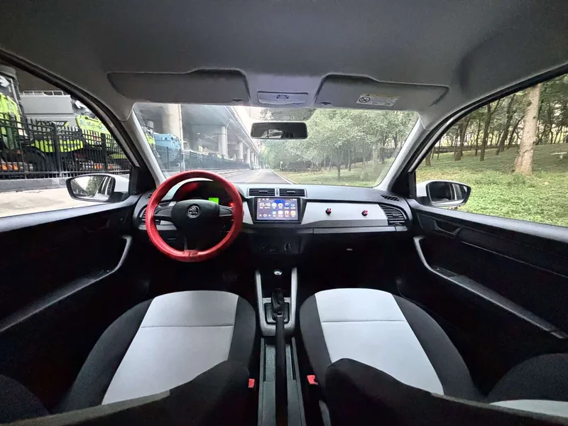 Skoda Citigo — фото 9