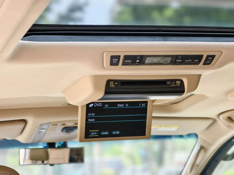 Toyota Alphard — фото 19
