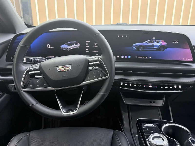 Cadillac GT4 — фото 15