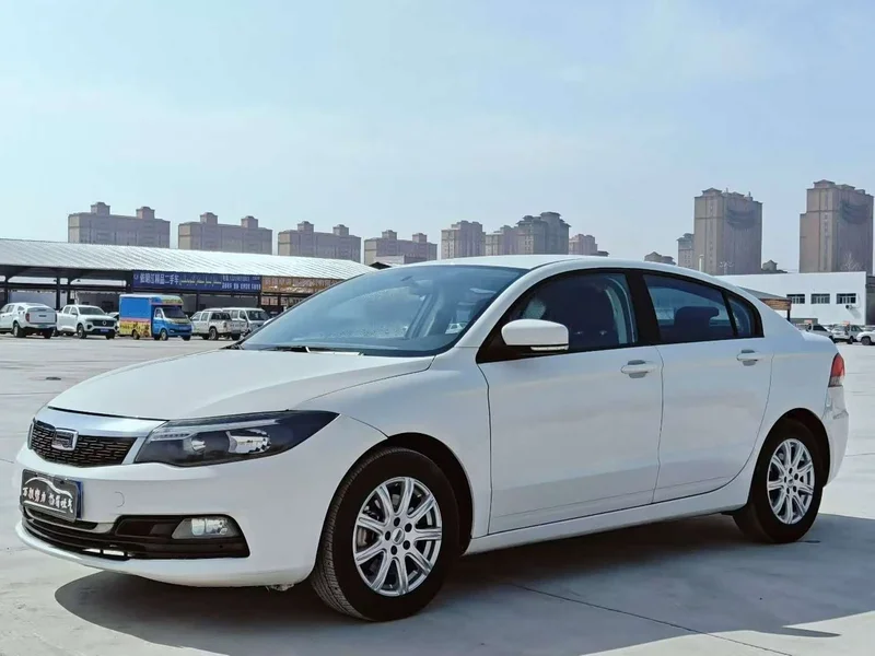 Qoros 3 — фото 1