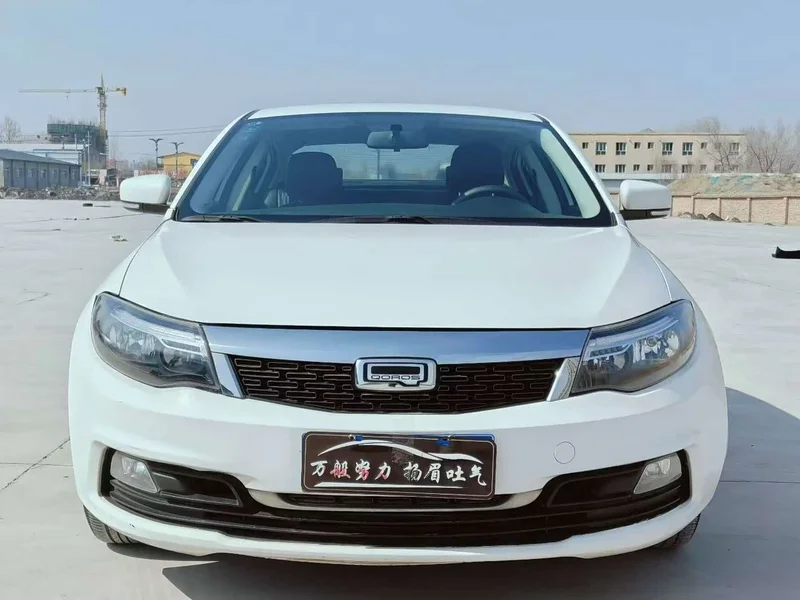Qoros 3 — фото 2