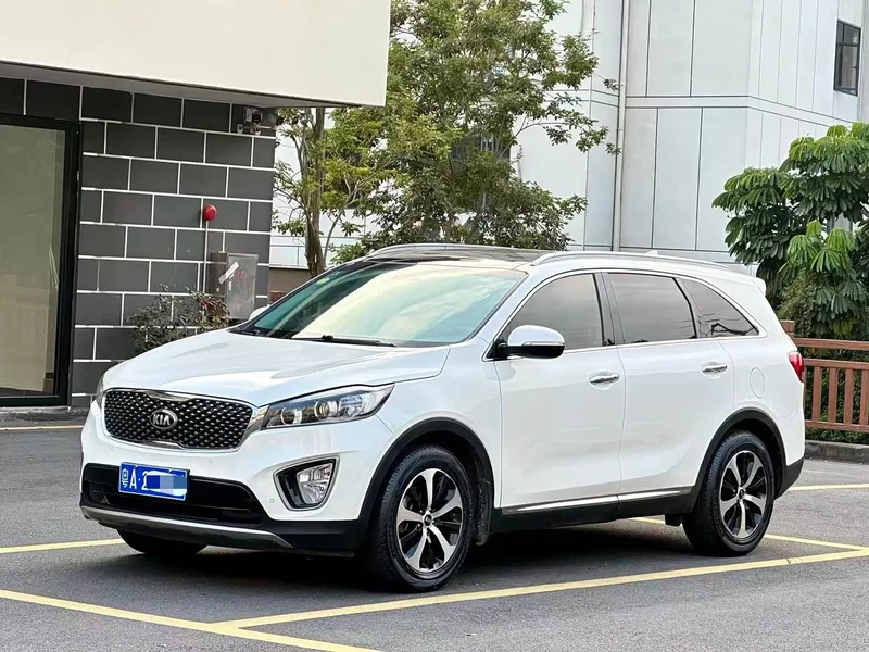 Kia Sorento — фото 1